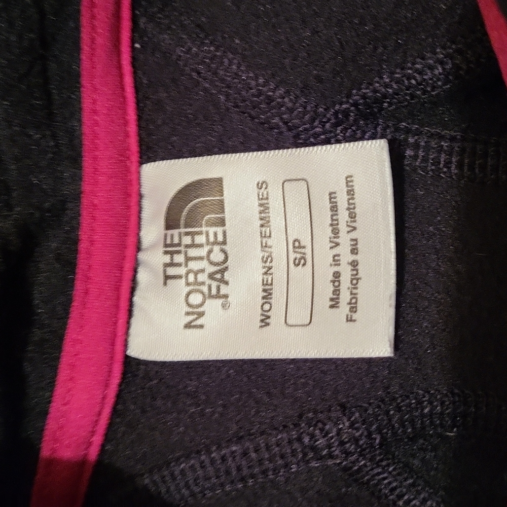 The North Face Quarter Zip - Picture 3 of 4